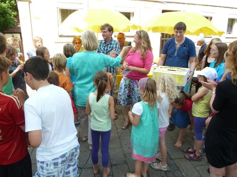 Der Quizstand beim Dorffest